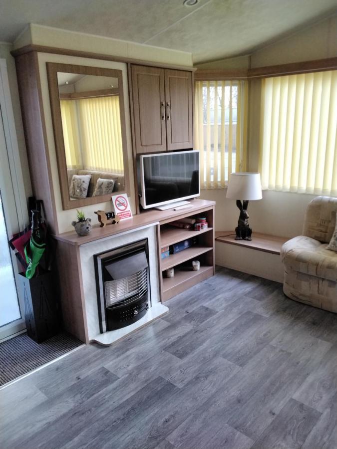 19 Laurel Close Highly Recommended 6 Berth Holiday Home With Hot Tub In Prime Location Tattershall Dış mekan fotoğraf