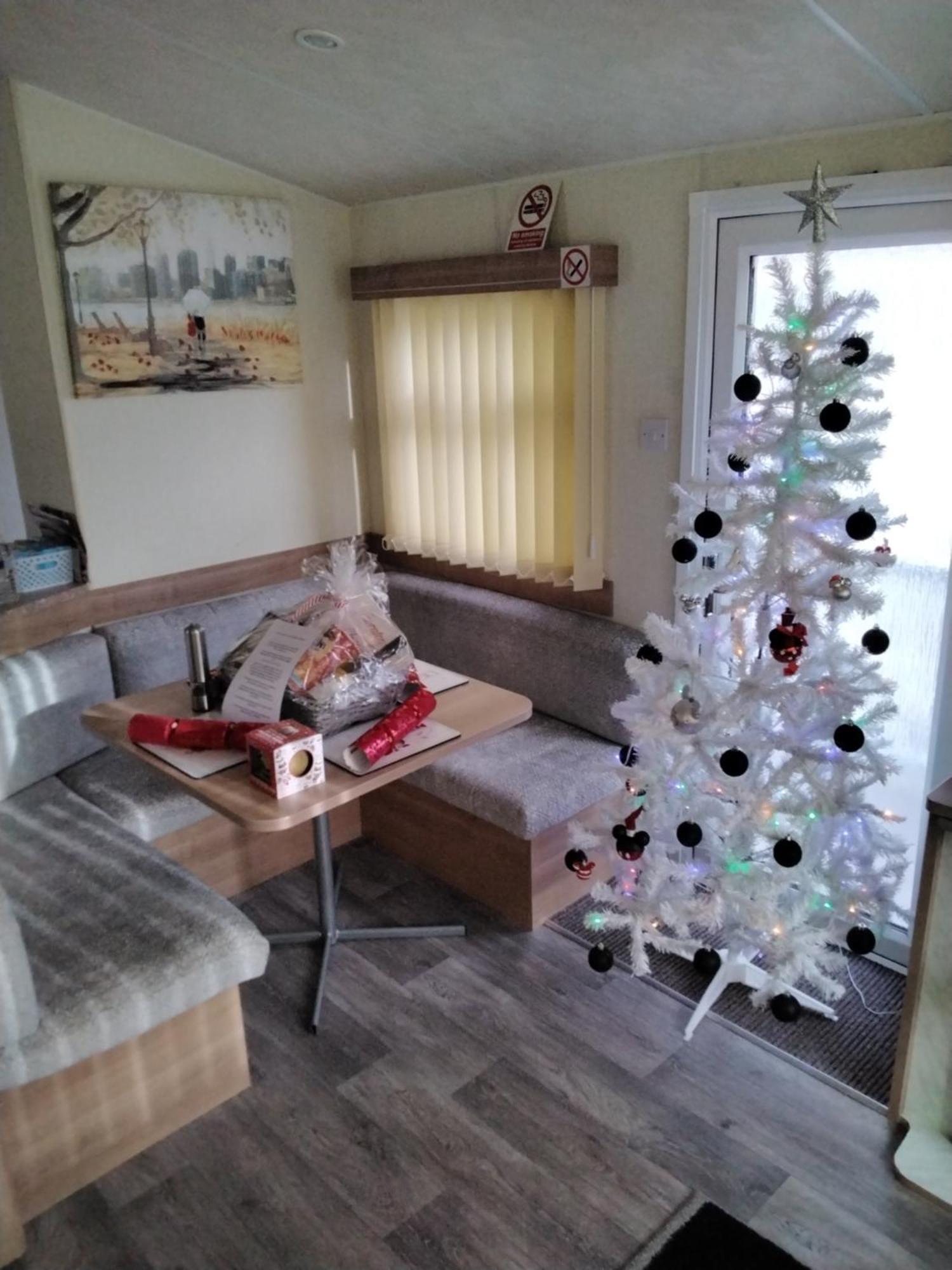 19 Laurel Close Highly Recommended 6 Berth Holiday Home With Hot Tub In Prime Location Tattershall Dış mekan fotoğraf